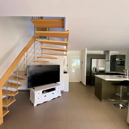 بيت للعطل Raphael Valescure Piscine Clim Wifi Golf *