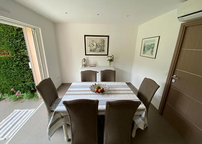 Raphael Valescure Piscine Clim Wifi Golf Dom wakacyjny